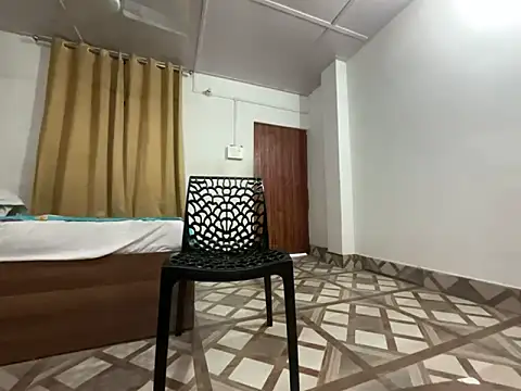 Snapshot of Naughtyandhairy chatting on 01/15/26, 10:31 Naughtyandhairy online show from 01/15/26, 10:31