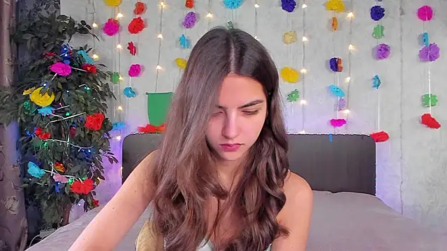 Milana Crystal  online show from 03/28/26, 08:14