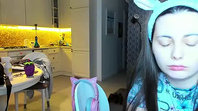  extraterrestrial  online show from 11/21/25, 03:11