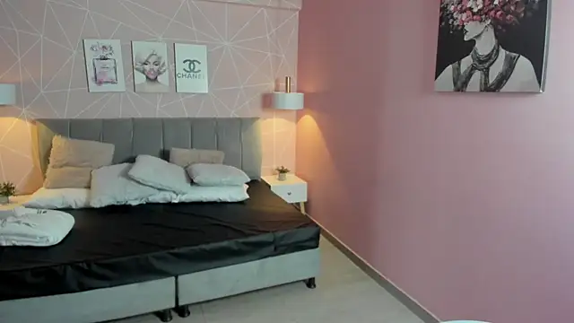 Snapshot of zara__sweet chatting on 12/16/25, 01:27 zara sweet online show from 12/16/25, 01:27