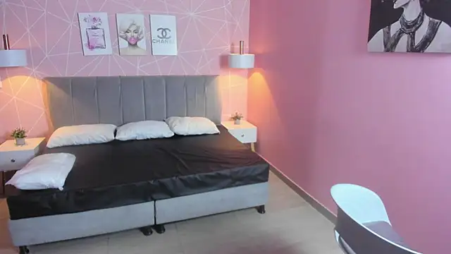 Snapshot of zara__sweet chatting on 01/06/26, 11:47 zara sweet online show from 01/06/26, 11:47