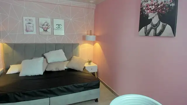 Snapshot of zara__sweet chatting on 03/09/26, 01:26 zara sweet online show from 03/09/26, 01:26