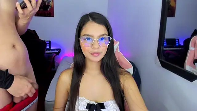 jessi and boy online show from 11/23/25, 07:24