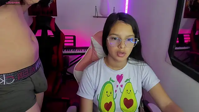 jessi and boy online show from 03/04/26, 03:40