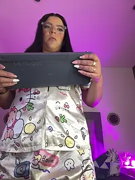 Kylie2211 online show from 03/17/25, 12:14