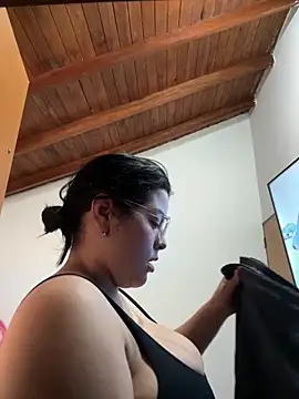 Kylie2211 online show from 09/10/25, 04:29