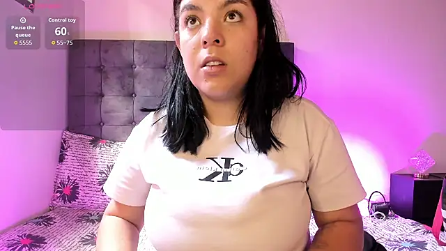 Kylie2211 online show from 11/19/25, 05:24