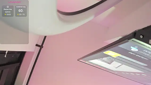 Kylie2211 online show from 02/12/26, 01:00