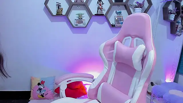 SharonSander online show from 02/06/25, 01:05