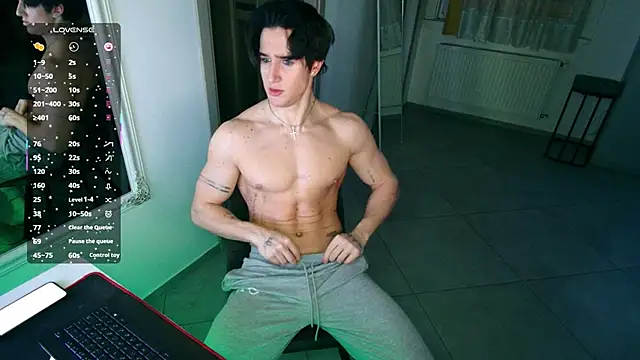 ChristianLevine  online show from 02/12/26, 06:14