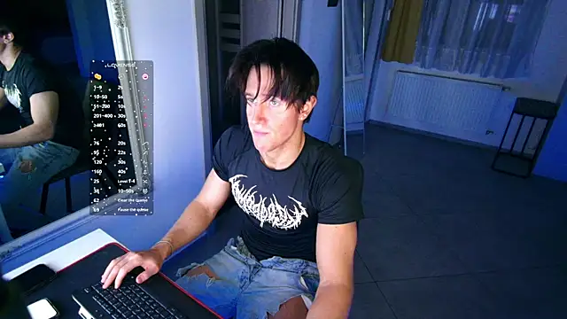 Snapshot of ChristianLevine_ chatting on 04/24/26, 02:58 ChristianLevine online show from 04/24/26, 02:58