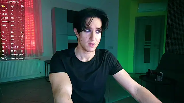 Snapshot of ChristianLevine_ chatting on 05/08/26, 08:19 ChristianLevine online show from 05/08/26, 08:19
