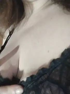 Snapshot of _angel_naturally_ chatting on 01/18/25, 10:28  angel naturally  online show from 01/18/25, 10:28