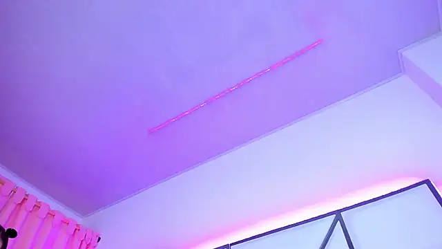 Snapshot of SarayRoyse chatting on 01/17/25, 07:16 SarayRoyse online show from 01/17/25, 07:16