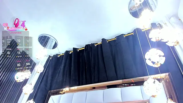 Snapshot of SarayRoyse chatting on 09/12/25, 07:36 SarayRoyse online show from 09/12/25, 07:36