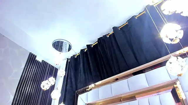 Snapshot of SarayRoyse chatting on 09/16/25, 07:26 SarayRoyse online show from 09/16/25, 07:26