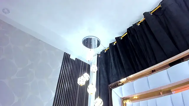 SarayRoyse online show from 11/12/25, 07:35