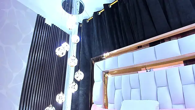 SarayRoyse online show from 03/17/26, 07:39