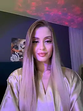 Snapshot of Sweet__Milly chatting on 01/19/25, 06:32 Sweet Milly online show from 01/19/25, 06:32