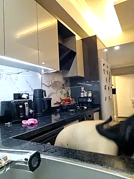 Esmertarcinim online show from 01/25/25, 04:03