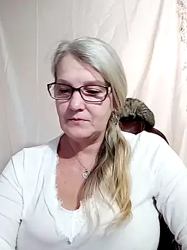 irinamaux online show from 01/27/25, 04:43