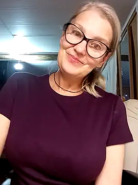 irinamaux online show from 10/25/25, 04:57