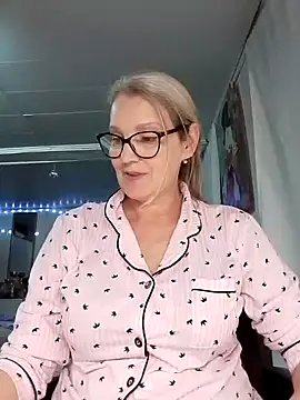 irinamaux online show from 11/21/25, 07:01