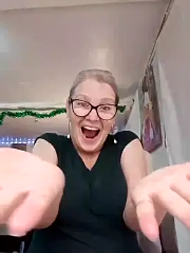 irinamaux online show from 12/02/25, 09:58