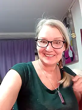 irinamaux online show from 02/21/26, 12:00