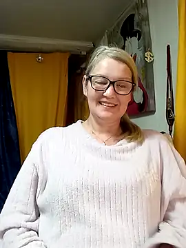 irinamaux online show from 03/25/26, 03:56