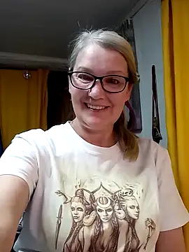 irinamaux online show from 03/25/26, 11:11