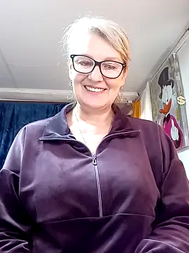 irinamaux online show from 04/19/26, 08:02