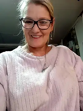 irinamaux online show from 05/10/26, 03:39