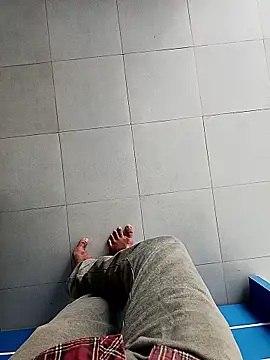 Snapshot of mr_slim_body chatting on 01/18/26, 06:28 mr slim body online show from 01/18/26, 06:28