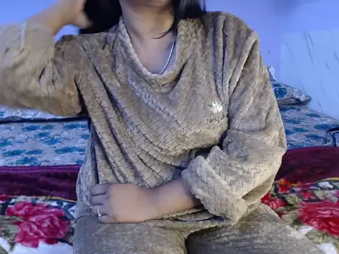 Freya nia online show from 12/12/24, 03:37