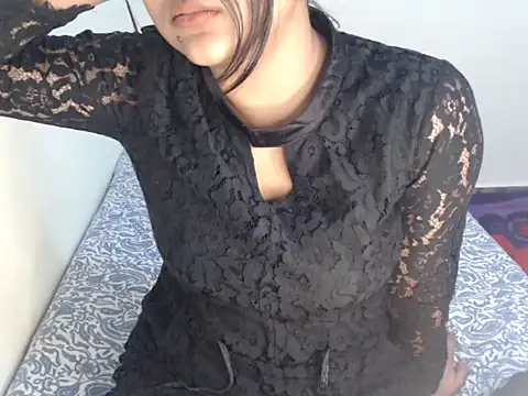 Snapshot of Freya_nia chatting on 12/22/25, 07:55 Freya nia online show from 12/22/25, 07:55