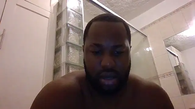 Snapshot of Bighood_T chatting on 04/30/26, 03:35 Bighood T online show from 04/30/26, 03:35