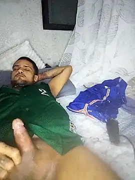 Snapshot of Leonf777 chatting on 10/28/25, 12:47 Leonf777 online show from 10/28/25, 12:47