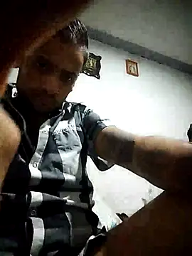 Snapshot of Leonf777 chatting on 11/13/25, 02:10 Leonf777 online show from 11/13/25, 02:10