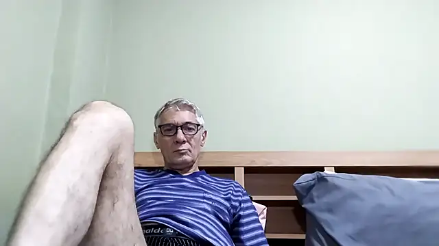 BIGUNCUTHARDCOCK online show from 10/29/25, 12:57