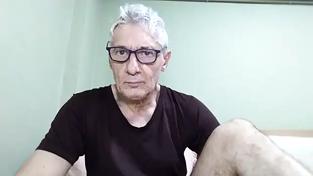 BIGUNCUTHARDCOCK online show from 12/18/25, 01:22