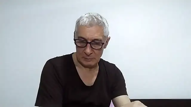 BIGUNCUTHARDCOCK online show from 04/12/26, 02:00