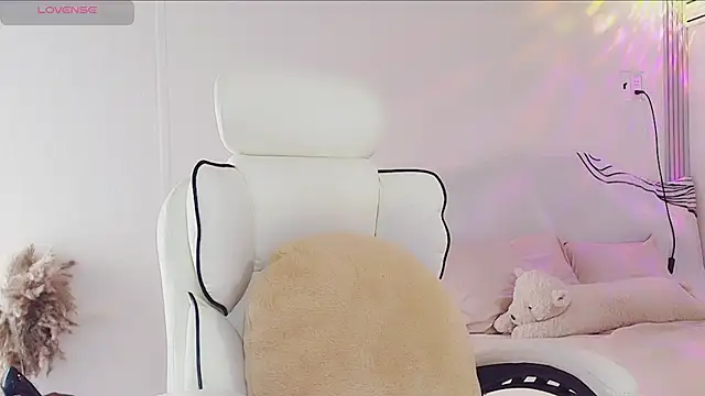 Luli-bae online show from 09/26/25, 03:21