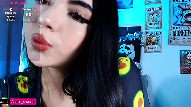 Aliceowenn online show from 12/17/25, 09:10