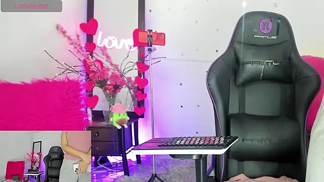 peachcam1 online show from 02/13/26, 06:59