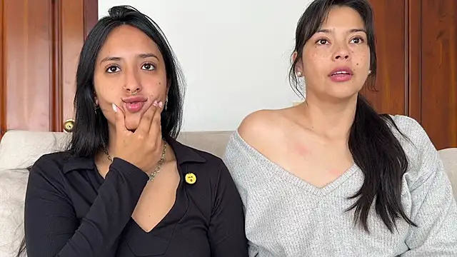 2SummerLove1 online show from 10/25/25, 02:02