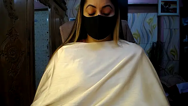 Snapshot of SohanaSabaSexy chatting on 11/12/25, 05:24 SohanaSabaSexy online show from 11/12/25, 05:24