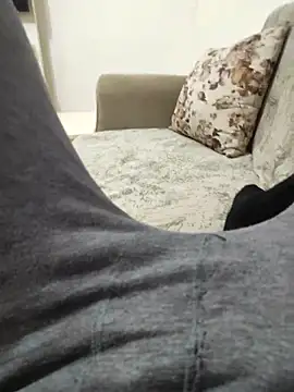 modelturanist27 online show from 02/03/25, 10:11