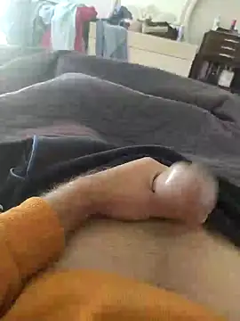 modelturanist27 online show from 10/31/25, 06:03