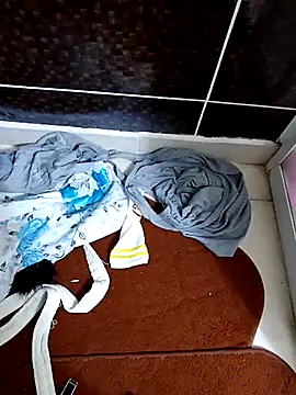 modelturanist27 online show from 04/24/26, 10:34